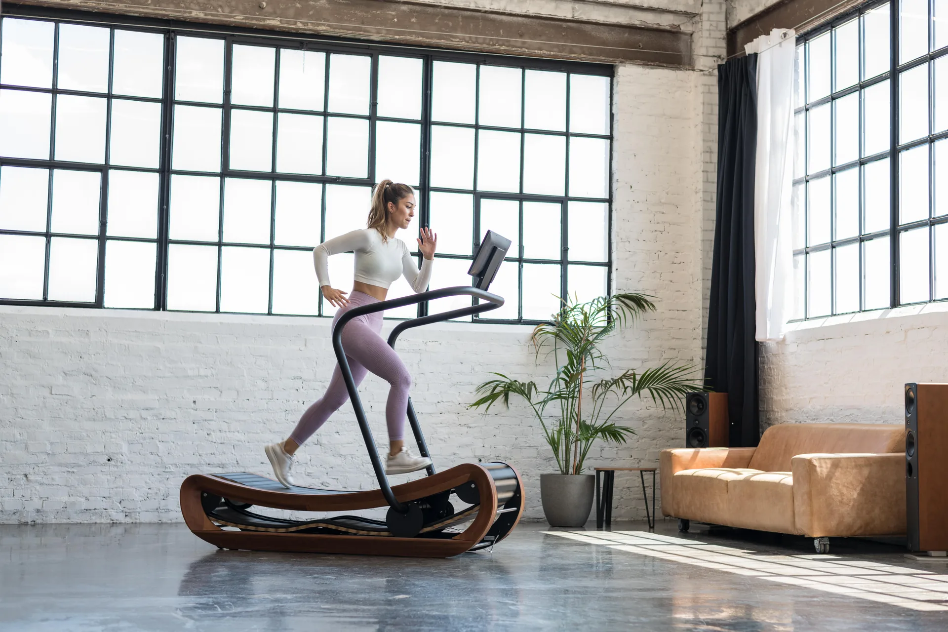 Training op een NOHRD SprintBok curved treadmill.